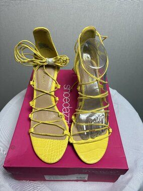 ShoeDazzle Selda Yellow Wedges, Size 8.5, Never Worn